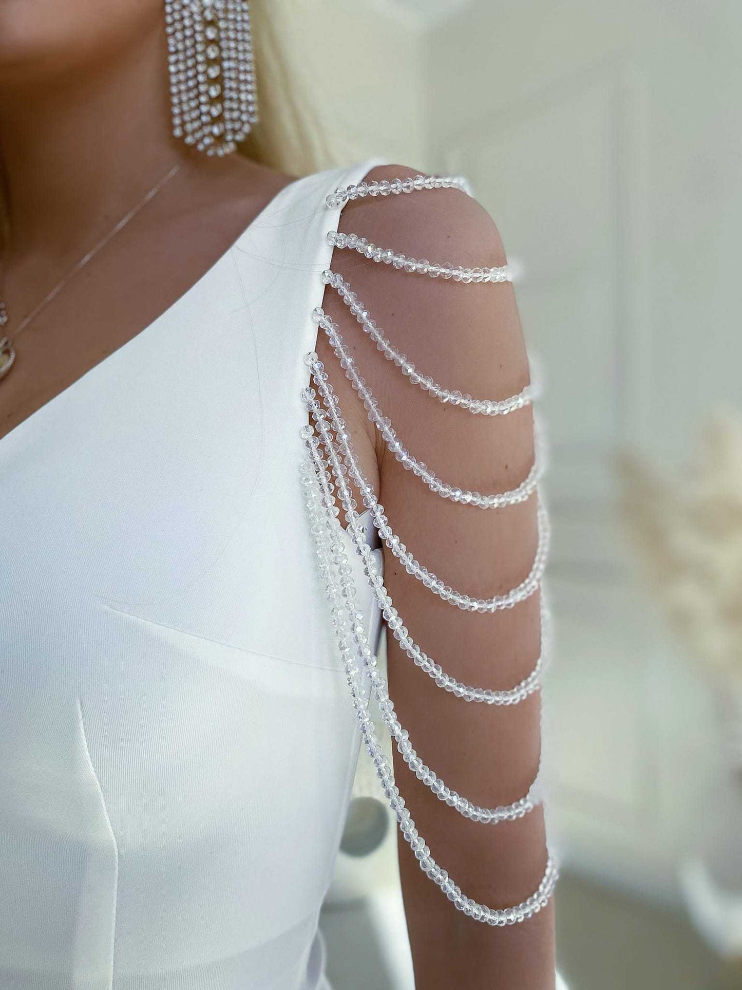 Sukienka krótka z koralikami biała Kim 